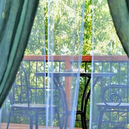 Bed & Breakfast Fattoria La Tana Della Volpe 3*