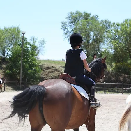 Fattoria La Tana Della Volpe Frühstückspension Pacentro