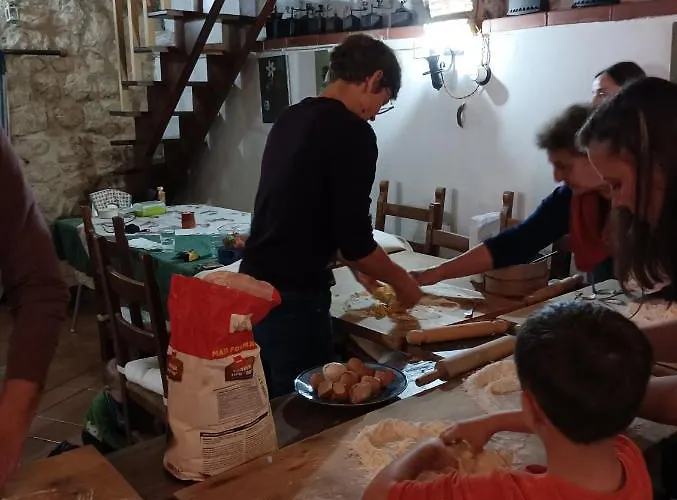 Fattoria La Tana Della Volpe Frühstückspension Pacentro